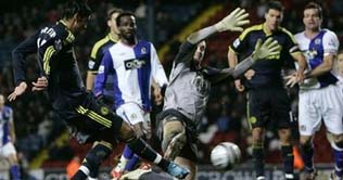 Chelsea bundled out on penalties by Blackburn